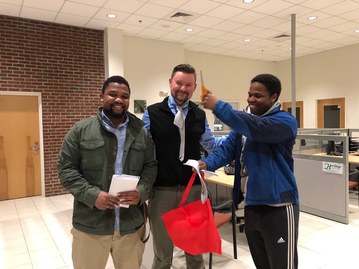 MeganToyotaVT's tweet photo. First sale! Great job! @HeritageToyota #TCUV https://t.co/8V2LVGCSpH