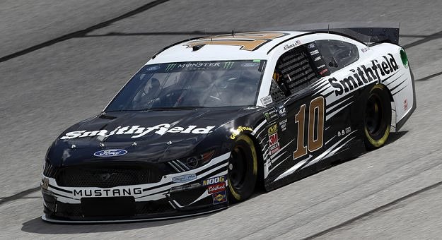 NASCARMSFansDE's tweet photo. #Pole für @Aric_Almirola auf dem @amsupdates im @NASCAR Cup.
#NASCAR #MOTORSPORT #Atlanta #monsterenergycup #nascarCup #nmecs #v8 #almirola #shr #stewarthaas https://t.co/YuXjK1nYrG