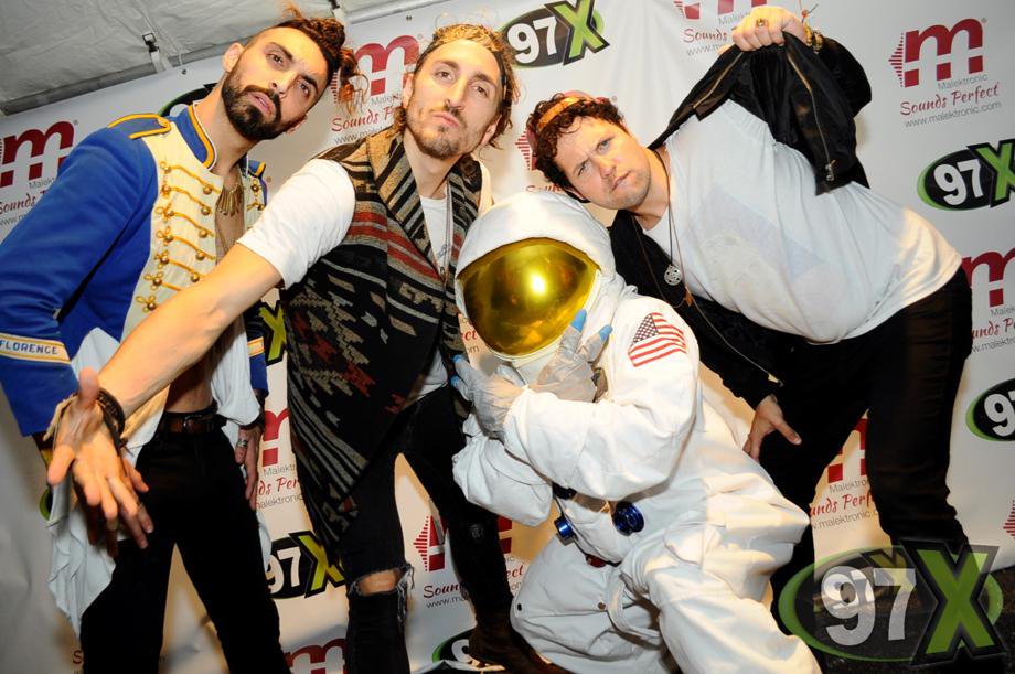 <a href="/magicgiant/">MAGIC GIANT</a> My Favorite part is having the song named after me!