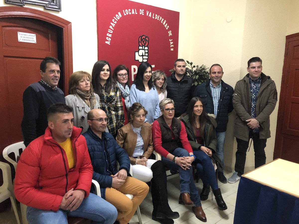 RafaelPuro's tweet photo. Pedazo de candidatura @socialistas_VJ para las municipales #26M encabezada por @NietoJaenes https://t.co/6WJ2QVGfMG