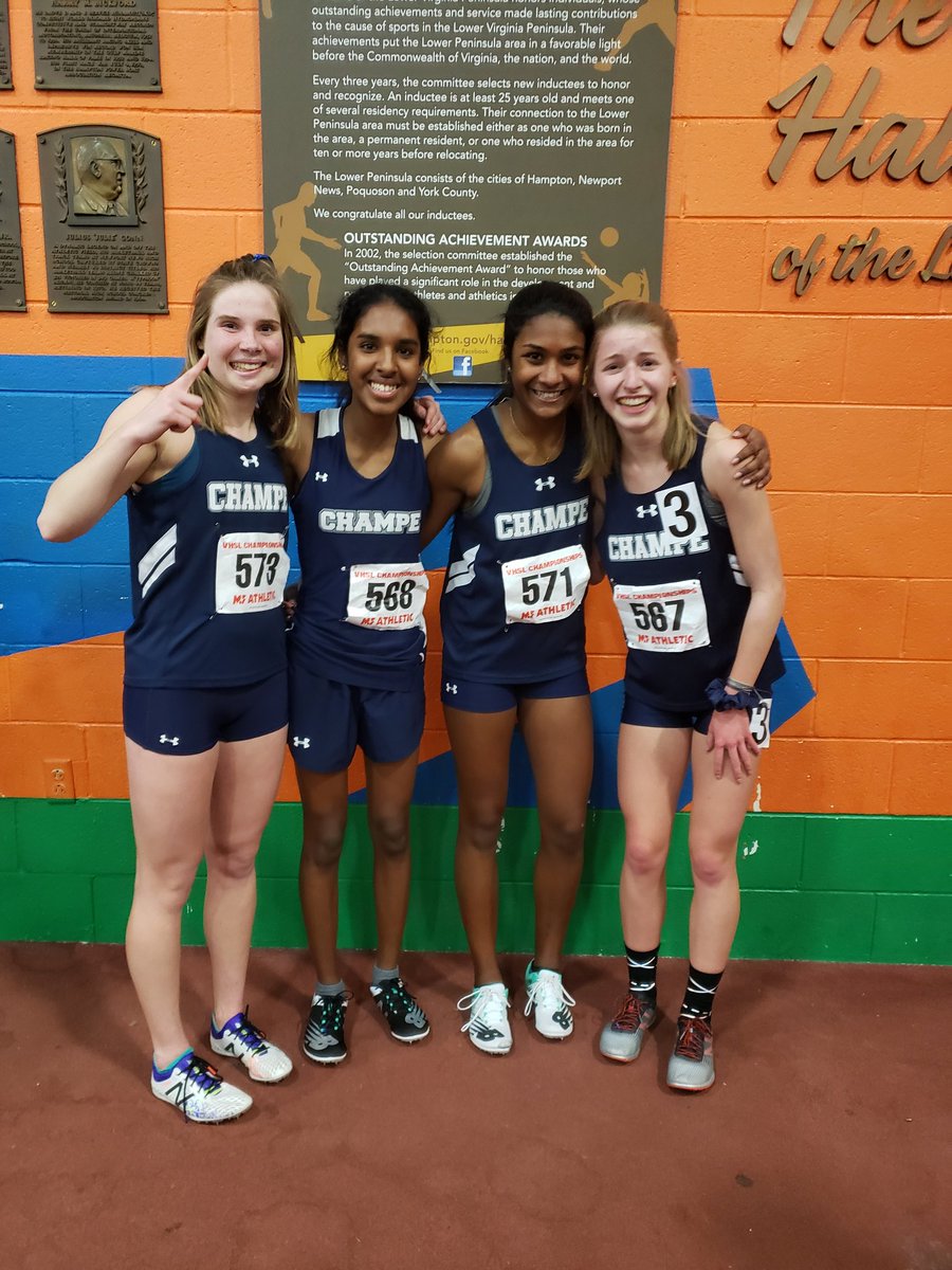State Champions 4x800. Let's go!! 😤🏃‍♀️💨🥇🔥