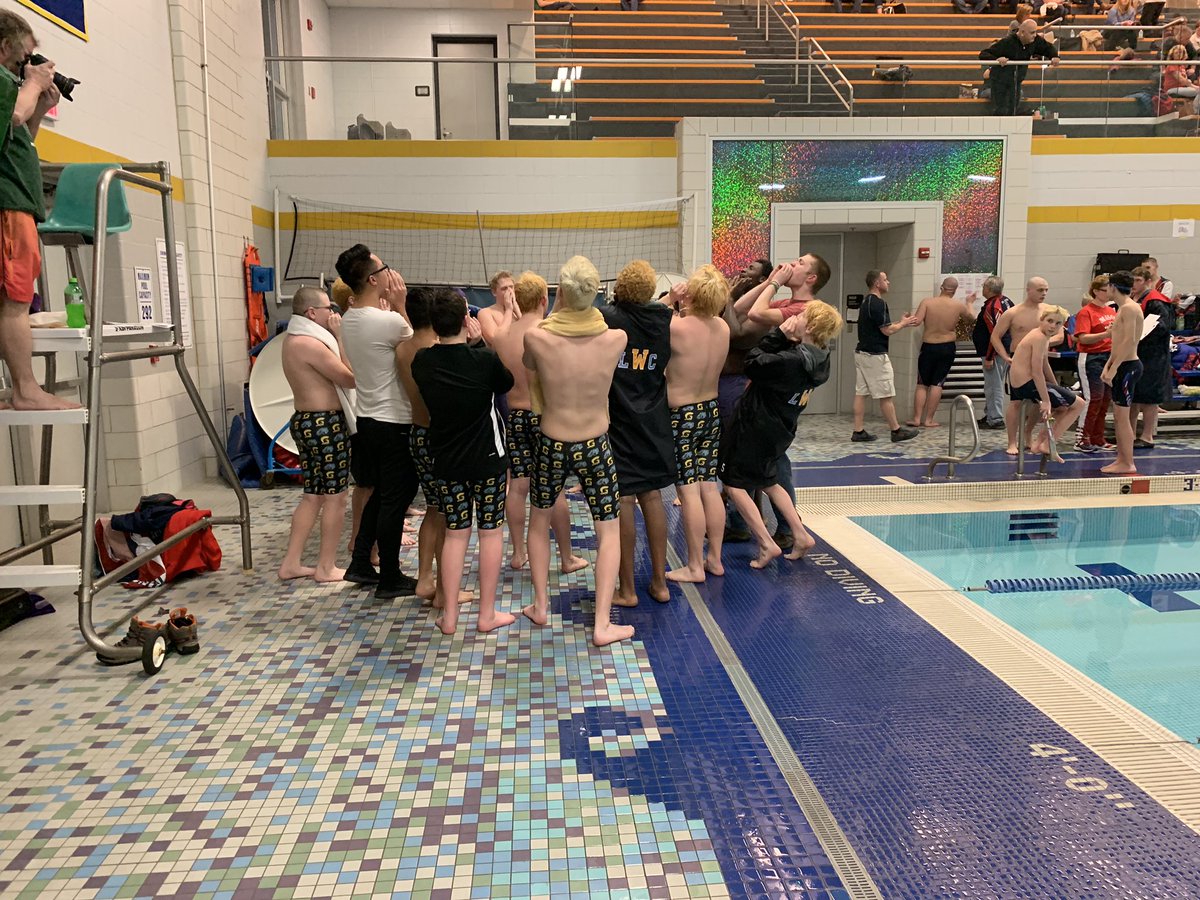 AndWlc's tweet photo. And so it begins! Let’s go, boys! https://t.co/GBIDtnYgPL