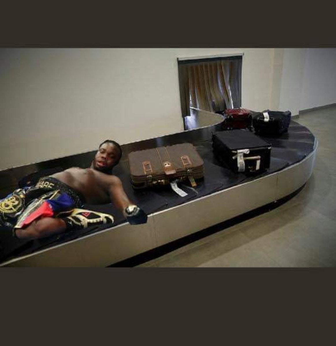 BoxingSly's tweet image. Stiverne arriving at heathrow airport for his fight with Joe Joyce....