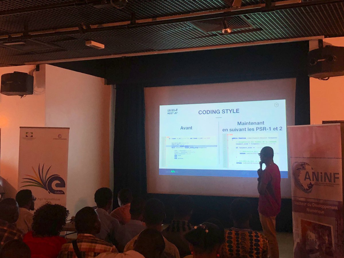 dev_meetup's tweet photo. En mode #CodingStyle avec notre speaker Dimitri ONGOUA, Développeur Web.
#lbvdevmeetup #Gabon https://t.co/FkgPBKRYOo