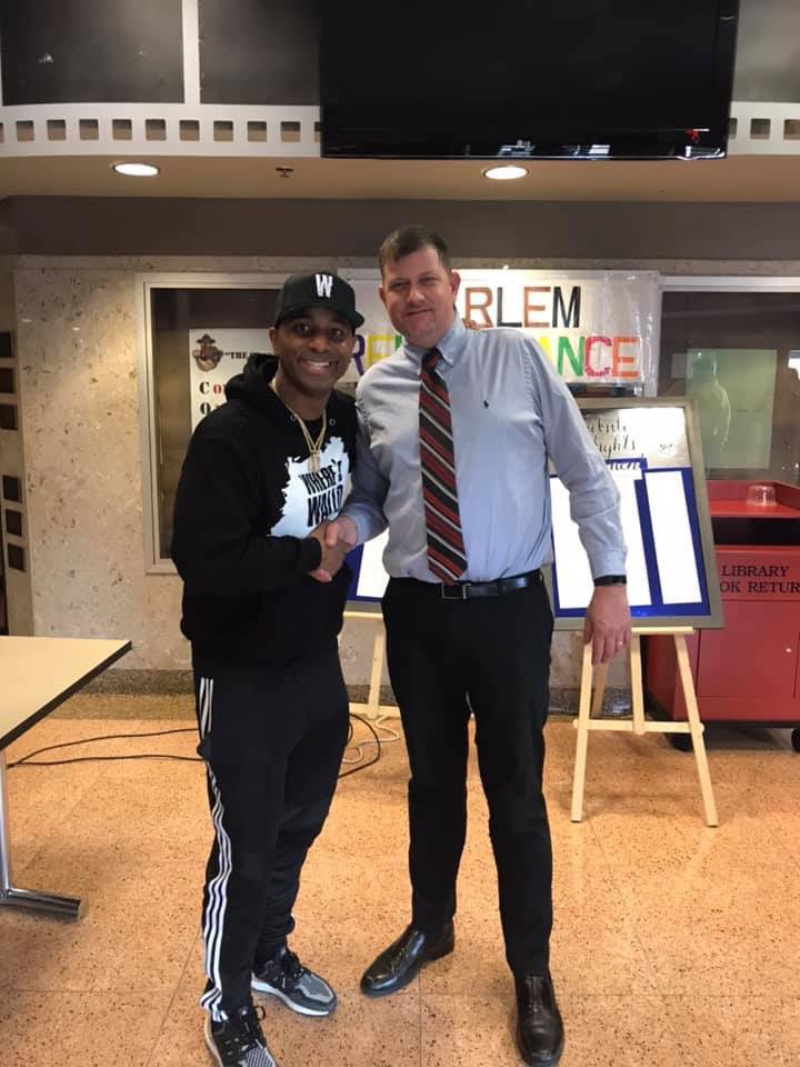 MsWTweets5's tweet photo. Busy day at Chaney High School as we were visited by Judge Carla Baldwin and motivational speaker, Wallo! #TheCHSWay  @YtownSchools @krish_mohip https://t.co/TqK8v0YIWo