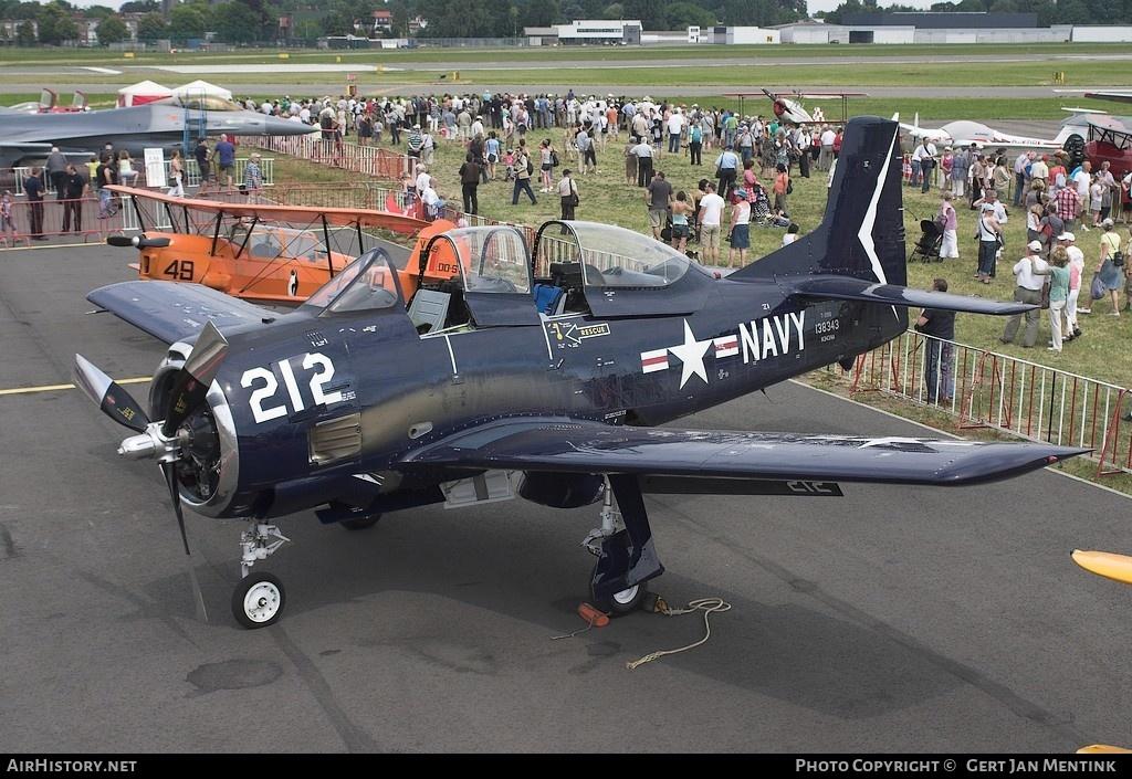 scramble_nl's tweet photo. In just three days the warbird population with Meier Motors in Bremgarten (Germany) has grown by two. Read more at https://t.co/BSPZ0M4Llw
photos: Matthias Dorst (A-26) and Gert Jan Mentink (T-28)
#Avgeek #Warbirds #Marketeer #A26B #T28B https://t.co/zerzJXsk6R
