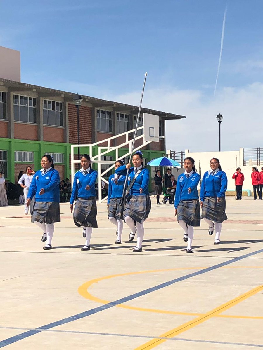TolucaNo3's tweet photo. Participación del CBT No. 3 TOLUCA, ambos turnos, en el Primer Concurso de Escolta Bandera de la Zona Escolar  007 BT https://t.co/zf7RUJx4qt
