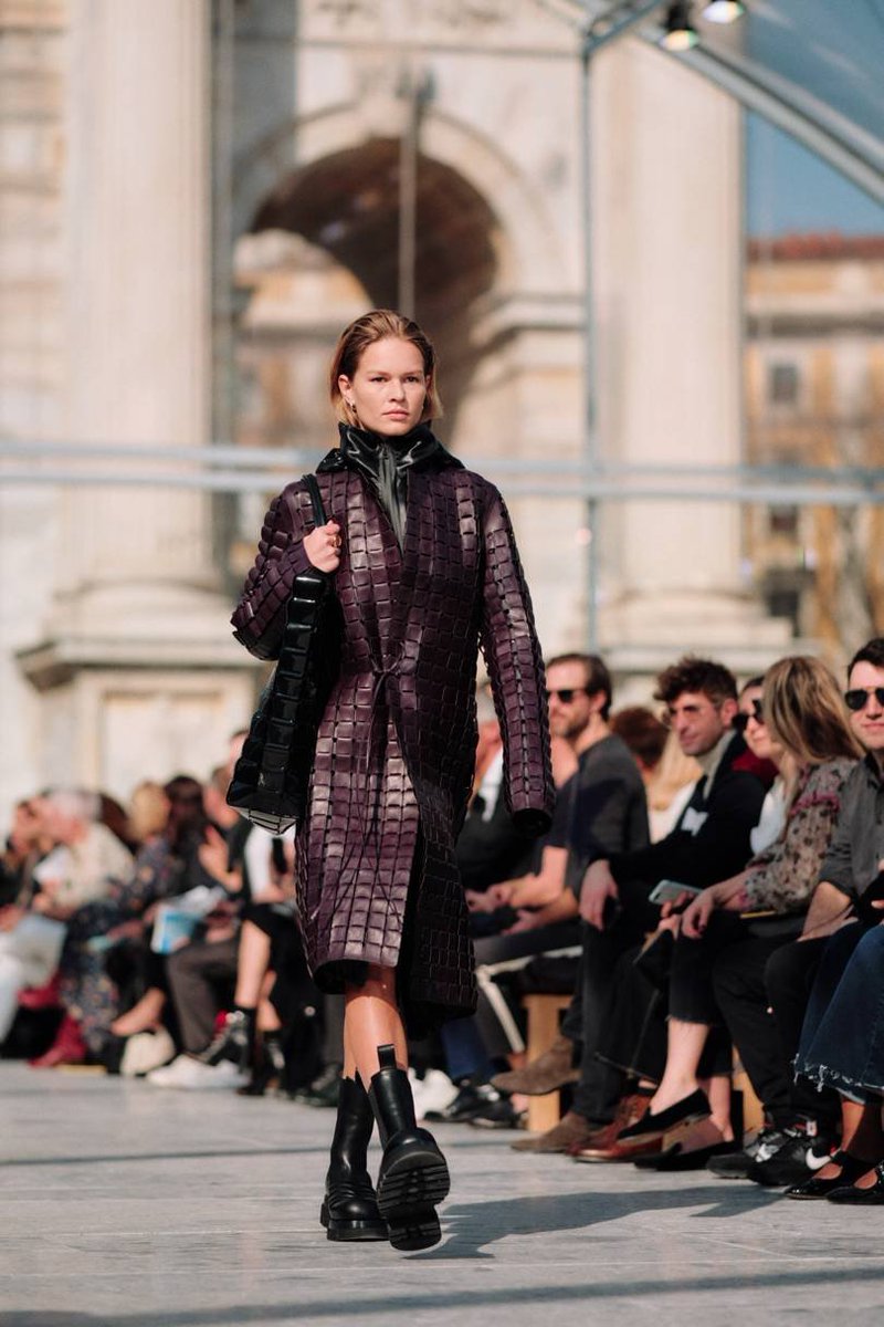 JustJohnnyJay's tweet photo. 5 Things To Know About Bottega Veneta AW19 https://t.co/mpqO466nXy https://t.co/PM8g0Abf75