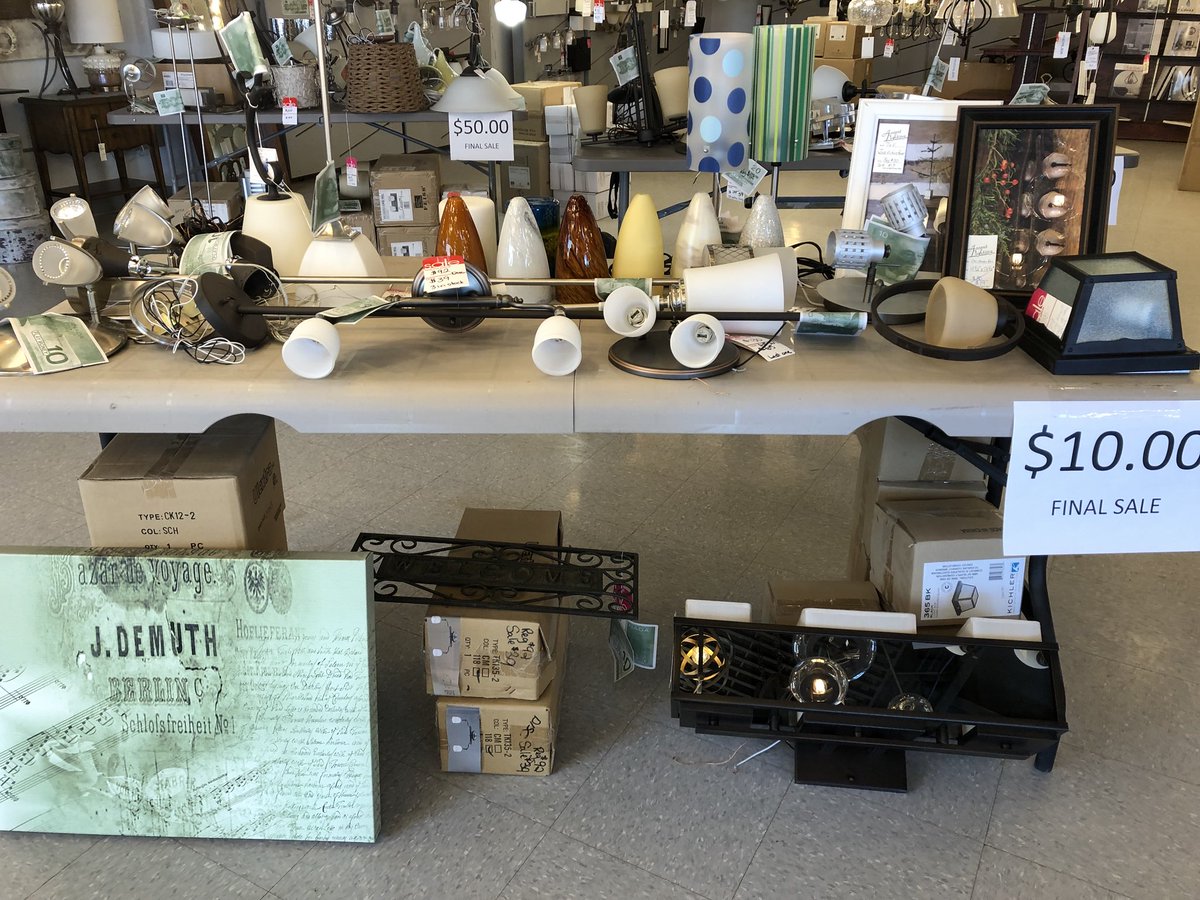 AccentLighting1's tweet photo. Sale Sale Sale up to 90% off many great items. Time to make room for new arrivals! https://t.co/QDYjhwZqSe