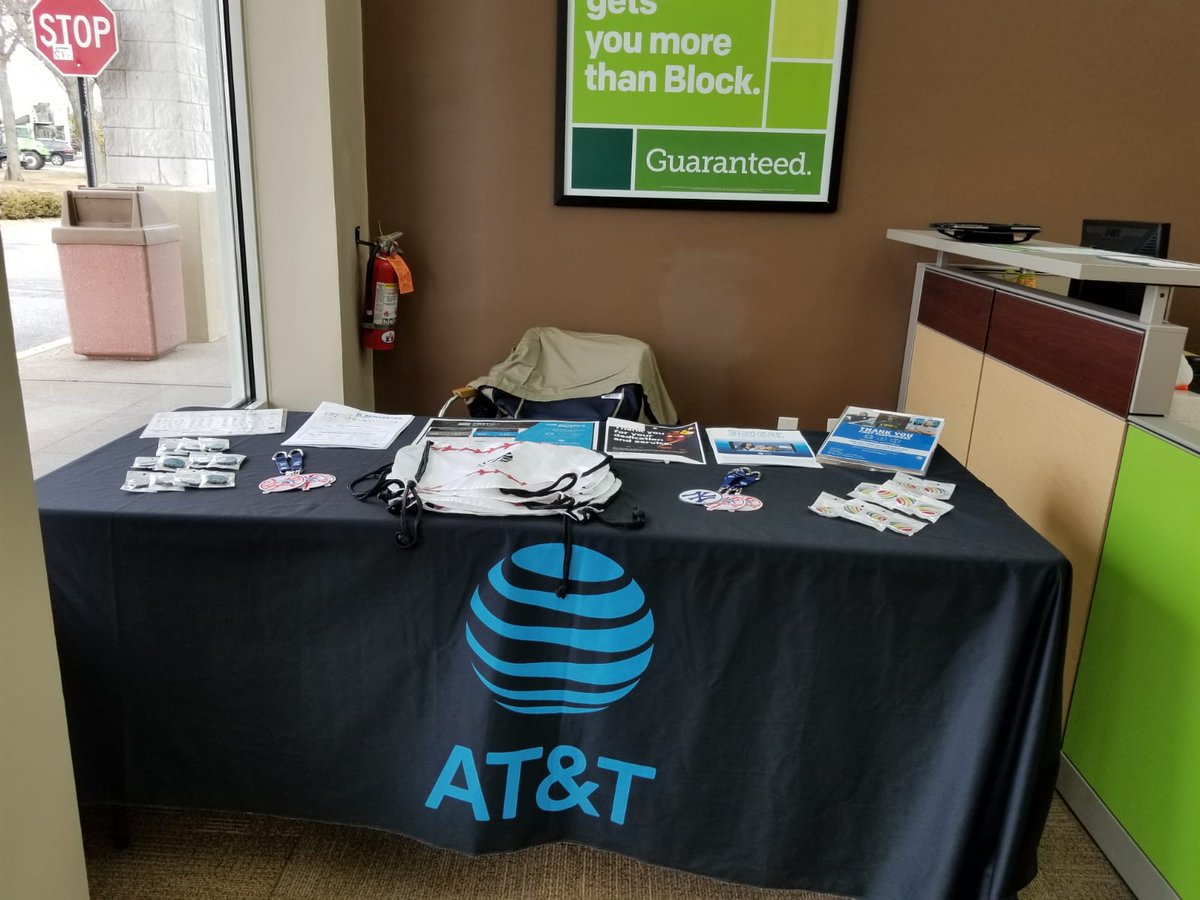 bariomar's tweet photo. #Hrblocktabledayevent 
#attlife #att https://t.co/2WraBGm2xq