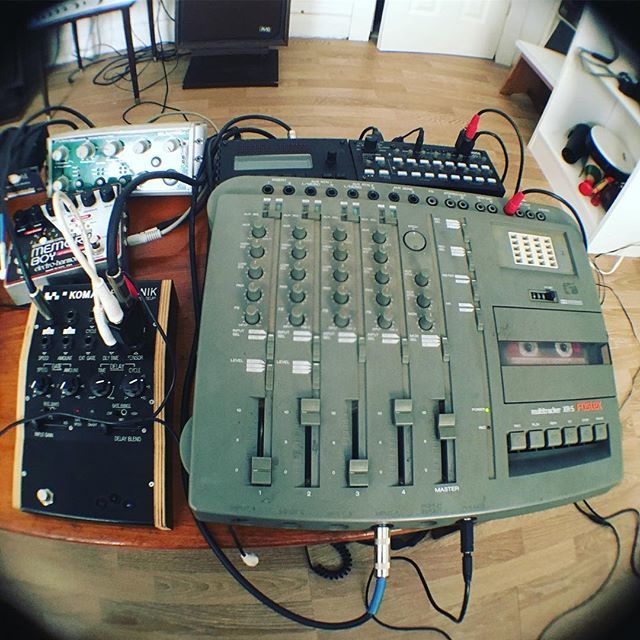 DiskTerror's tweet photo. 🎶#WeaponsOfMassConstruction #SonicWeapons #4Track #SammichSID #KorgSQ1 #MemoryBoy #Analog #CV #ControlVoltage #AnalogDelay #Tape #Tapes #LoFi #Experimental #Sound #Chicago #ExperimentalSound https://t.co/nTG1nYhC3I
