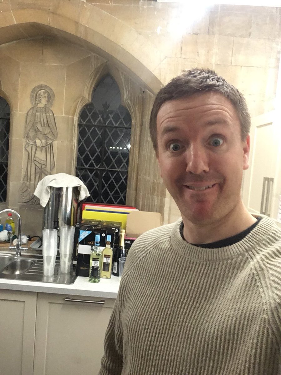 tom_COPSol's tweet photo. My annual attempt at being a barman is underway! Good luck quiz players @HeadwaySSW https://t.co/9y7A6dnQv3