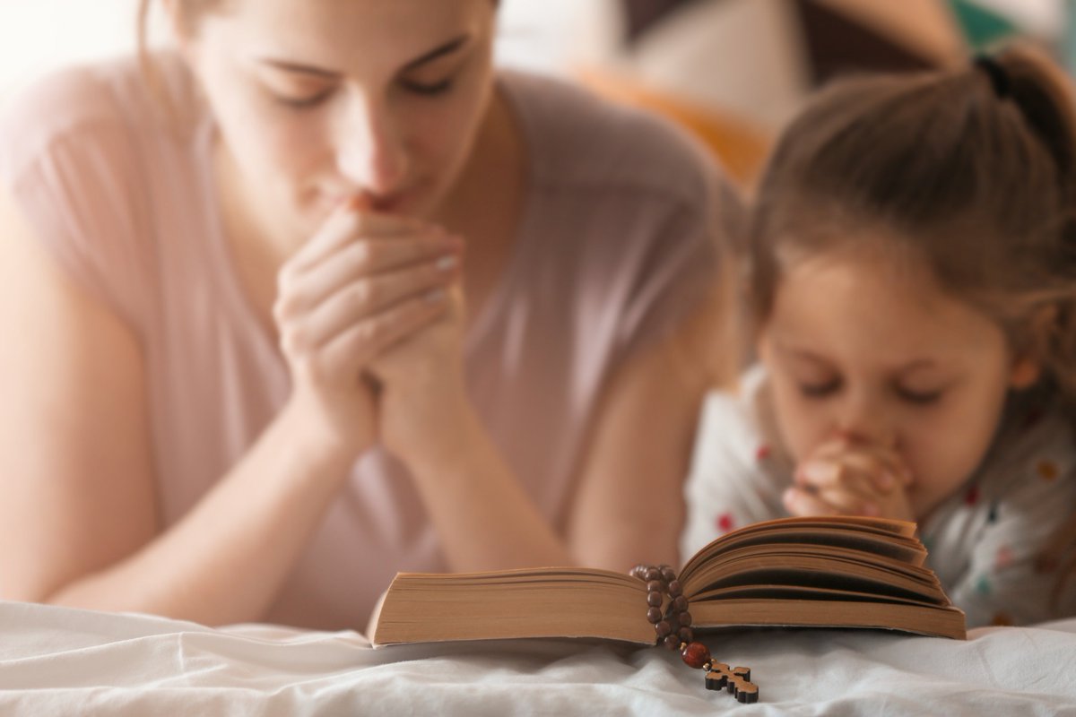FARMministry's tweet photo. "The wicked are overthrown and are no more, but the house of the righteous stands firm." Proverbs 12:7

How can you help your house be one of righteousness? Pray with and for your children, and share with them God's word daily! #verseoftheday #righteous #faithandfamily https://t.co/Blia9KwOvu