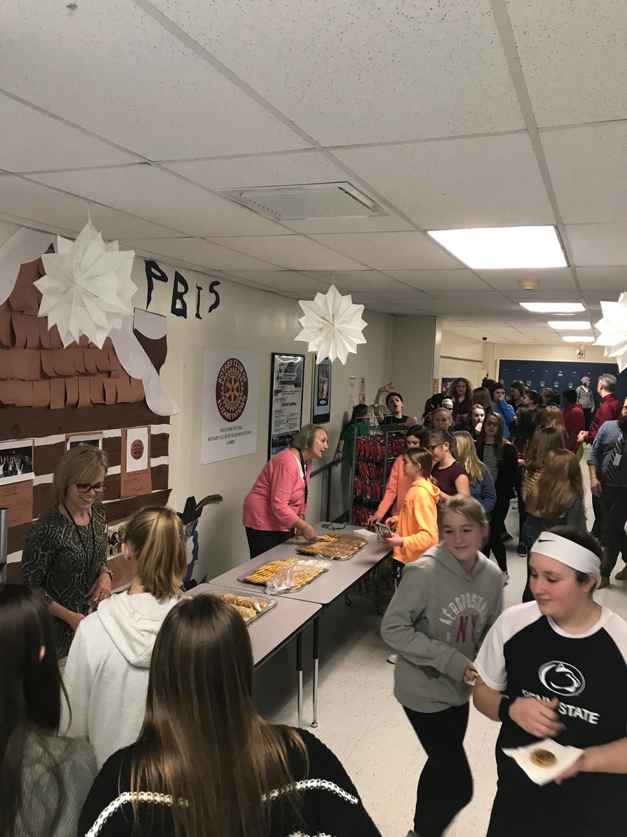 DrNateFrank's tweet photo. Wonderful @PBISRewards @EtownAreaMS yesterday and today! Students who met behavior and academic criteria were able to move freely between several fun stations, including GaGa Ball, Basketball, Music and Dancing, a Movie Room, a Game Room, and a Snack Station! #RewardThePositive https://t.co/52kIMGBJpb