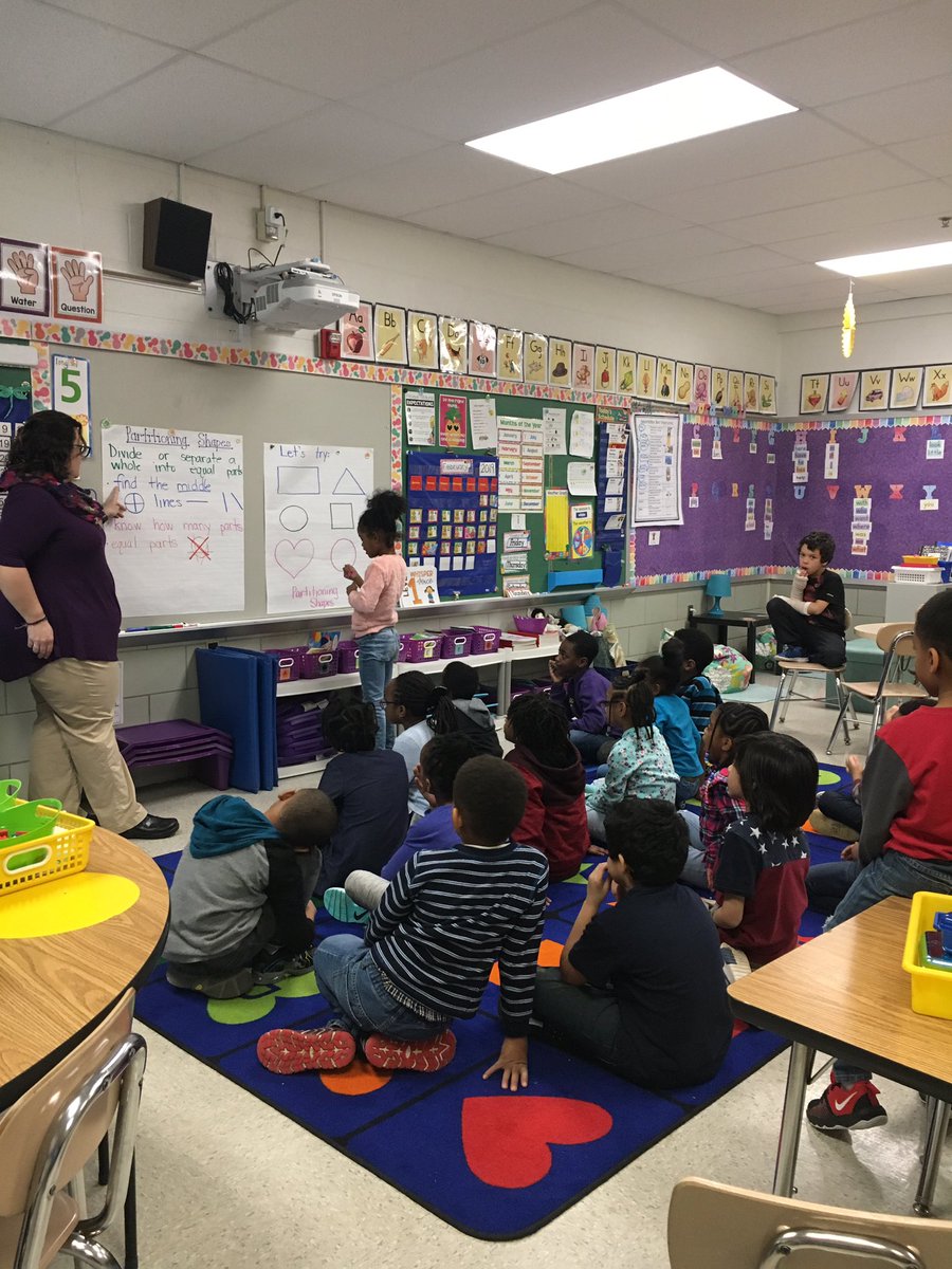 CLETS_SDT's tweet image. Thank you @knortonsmith for inviting me into your classroom to video your math lesson! Recorded lessons provide Ts with a great opportunity to self-reflect on practices. We even tried #Classflow during small group! 😃 @BethAbrahambeth @JudiCallananDev @DingleJDingle