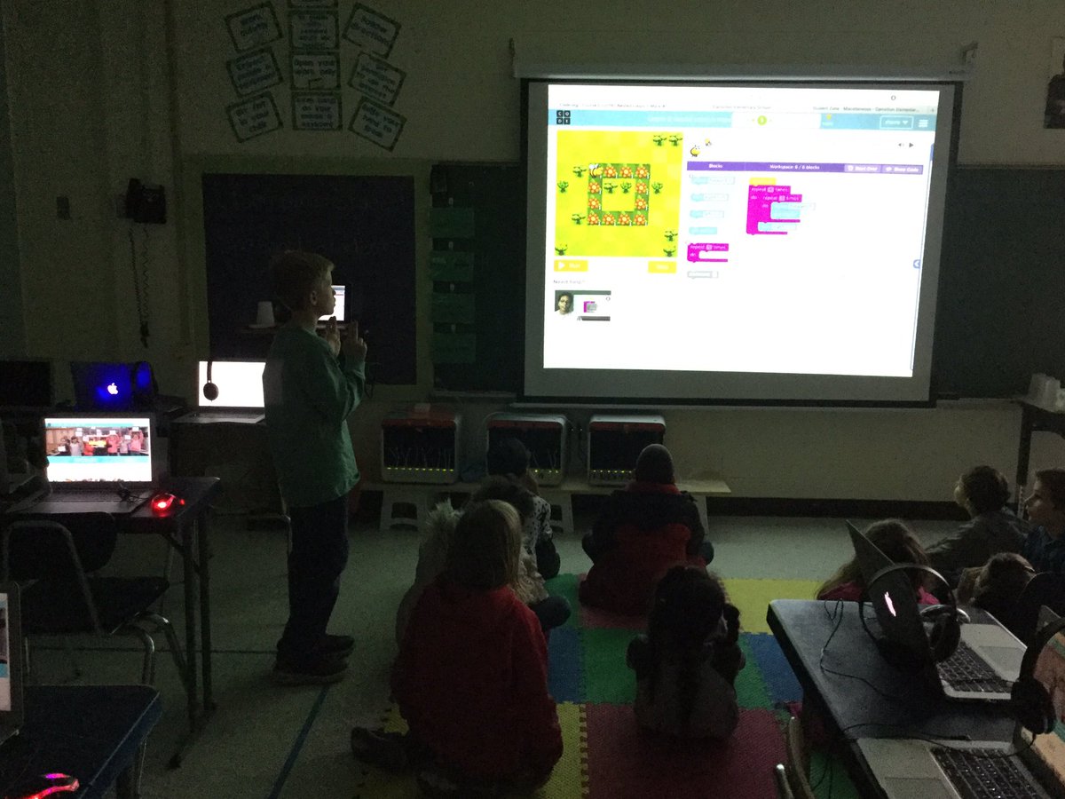 MrsH_Teach4th's tweet image. When the student becomes the teacher. #nestedloops #CAEScoding #studentexperts @CarrolltonES