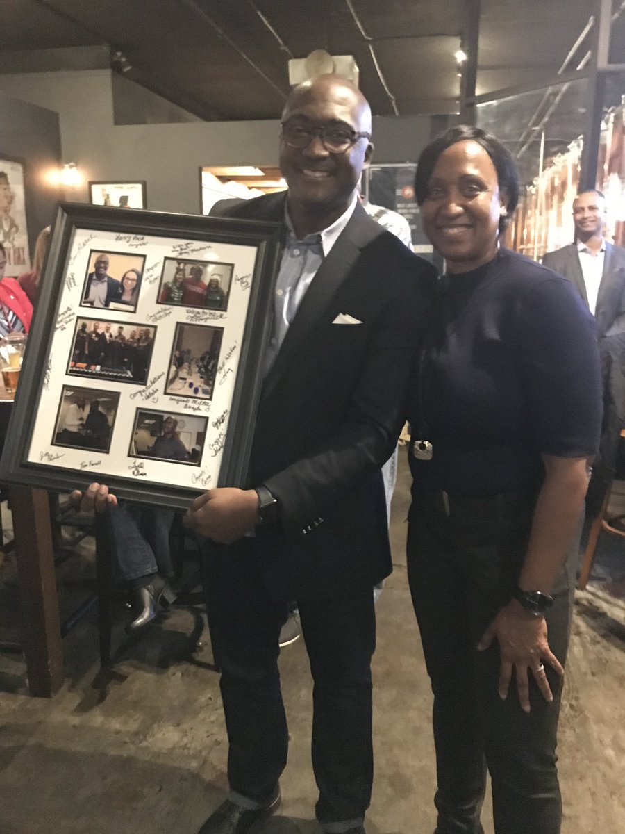 EastUPSers's tweet photo. The East Region H.R. team recognized and thanked those @UPSers who are moving on to new assignments as well as those who are now enjoying their retirement. Thank you for contributions and we wish you and your families all the best in the future. #TogetherWeAreUPS https://t.co/CSzmJ4Fa33