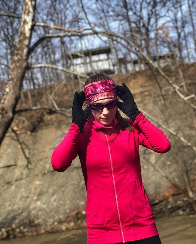 AndiRipley's tweet image. “Circles” Buff. The brand @buffofficial. Not my arms. 🤫#skinnyarms #distancerunnerproblems Feb 22 of #monmetsphotochallenge. ift.tt/2Iw2ndA