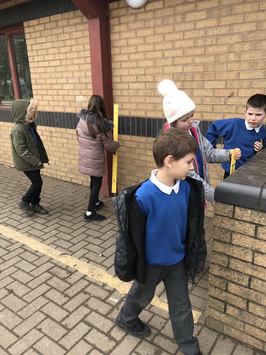 MissLMcPherson's tweet photo. We have begun to learn about length today! We used metre sticks to measure things in our environment. We measured people, walls, the basketball court and even the school! #vpsmaths #vpsteamwork https://t.co/IMCjiewTqf