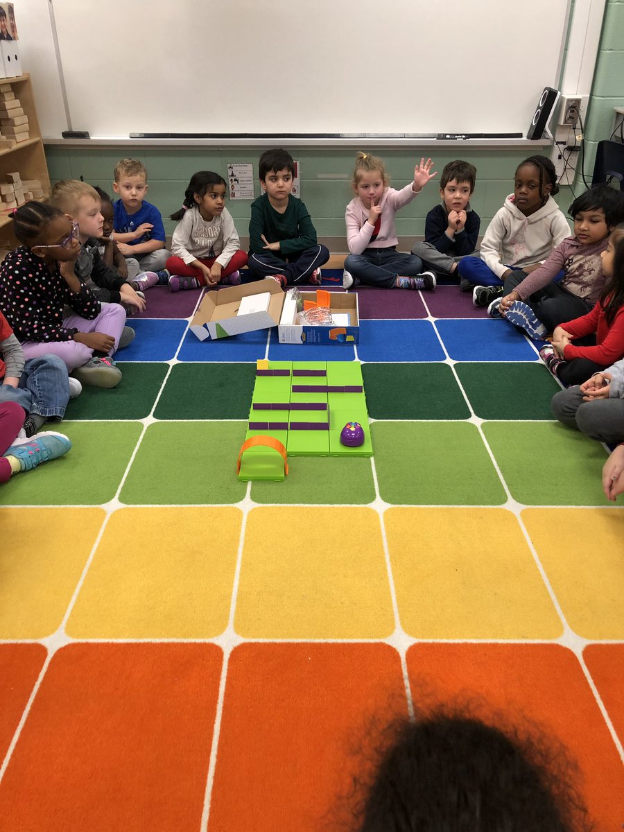 FDK_Bin103's tweet image. Yesterday we broke out our new coding mouse. We created a maze for the mouse to go through to find the cheese. The Ss worked together to help the mouse find its way. #introtocoding #kindergarten thanks @stalphonsaDP