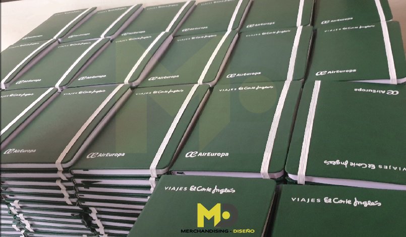 IdeasMerch's tweet photo. El incluir el diseño corporativo en elementos útiles como un cuadernillo de notas puede ser una muy buena manera de dar a conocer nuestra empresa, por ejemplo usando el cuadernillo como un detalle para clientes.
Estos elementos transmiten la imagen de tu negocio. https://t.co/yukVuSKI6n