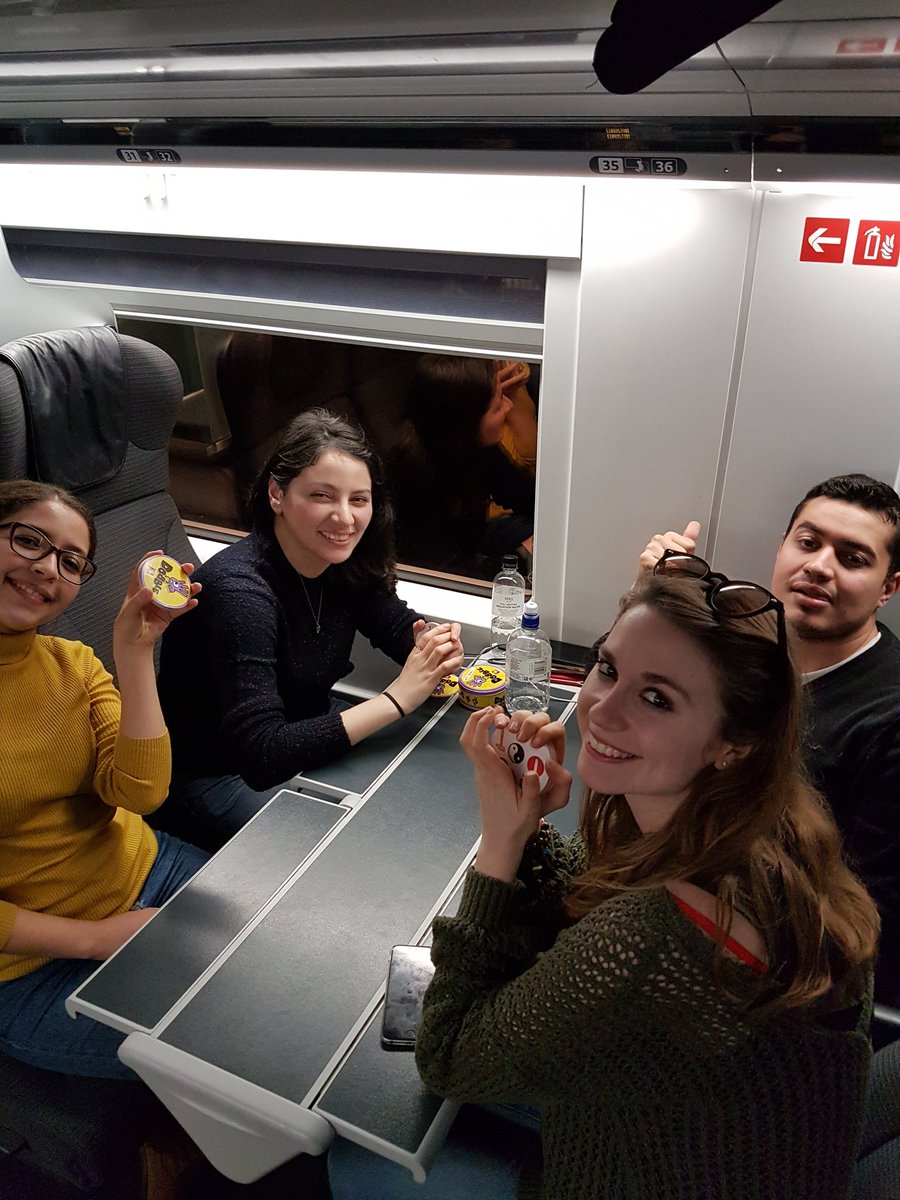 WGeomatique's tweet photo. French students are going back to Paris, thanks to @MGeomatique and @RHULGeopolitics for this amazing week ! 🎊🌐 #BrexitChallenge #2ndreferendummappingworkshop #london #geomatic https://t.co/VEJmjp86LH