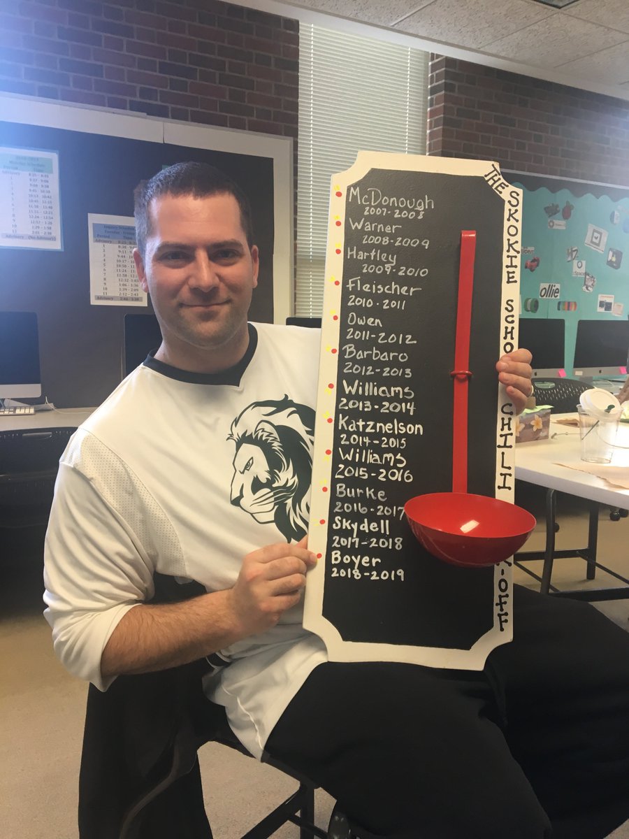 MsGWTech's tweet photo. Rookie entry wins @skokieschool 2019 Chili Cook Off! Congrats @edtechboyer
#we36 #skpride36 https://t.co/Q9nZKdPNAQ