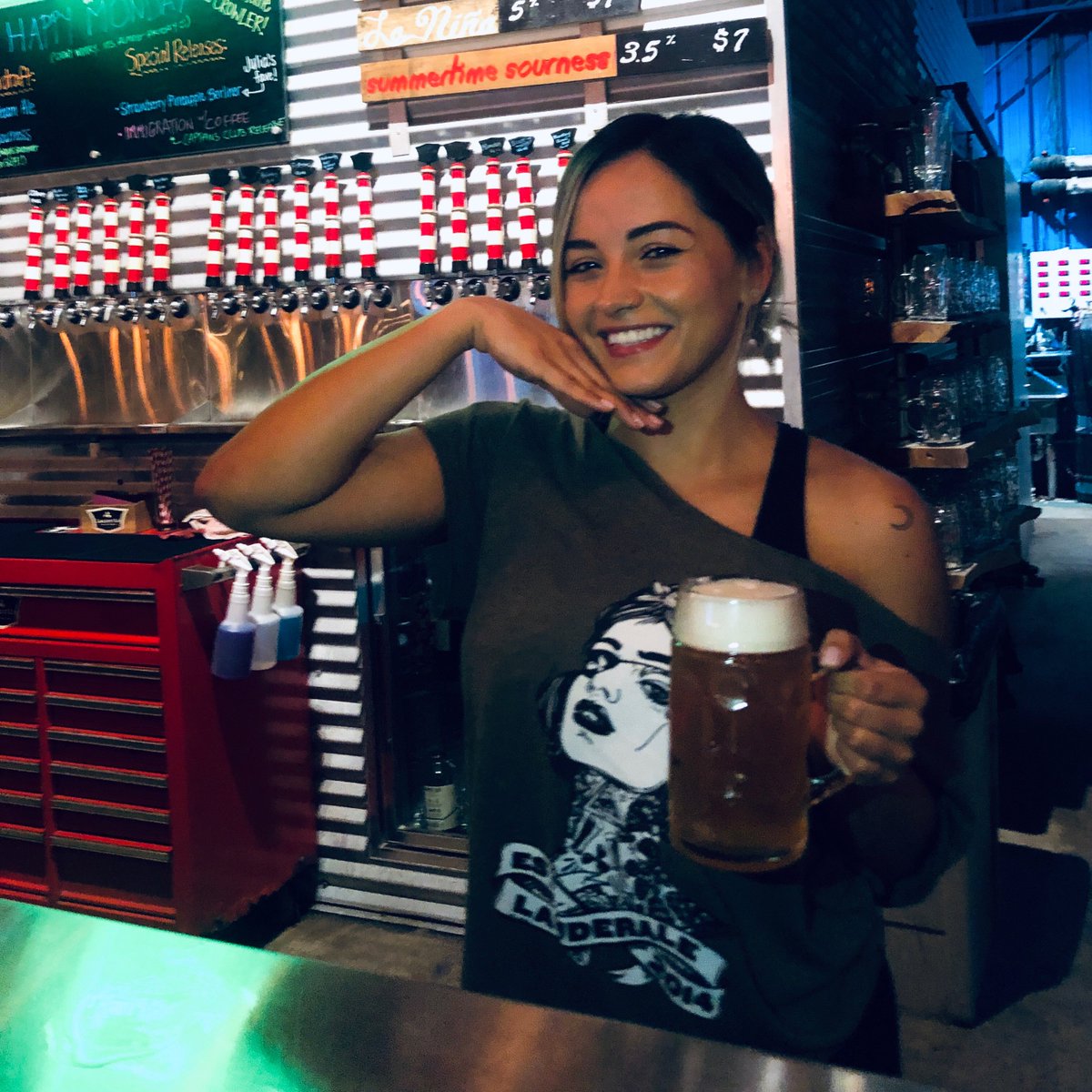 lauder_ale's tweet photo. Carolina is BACK! We are so excited one of our favorite bartenders has come back to the LauderAle family. She will be behind the bar Today and Tomorrow so come say Hi!
#barfam #beertenders #supportyourlocalbartender #drinklocal #craftbeernotcrapbeer https://t.co/k5fHAEvkZZ