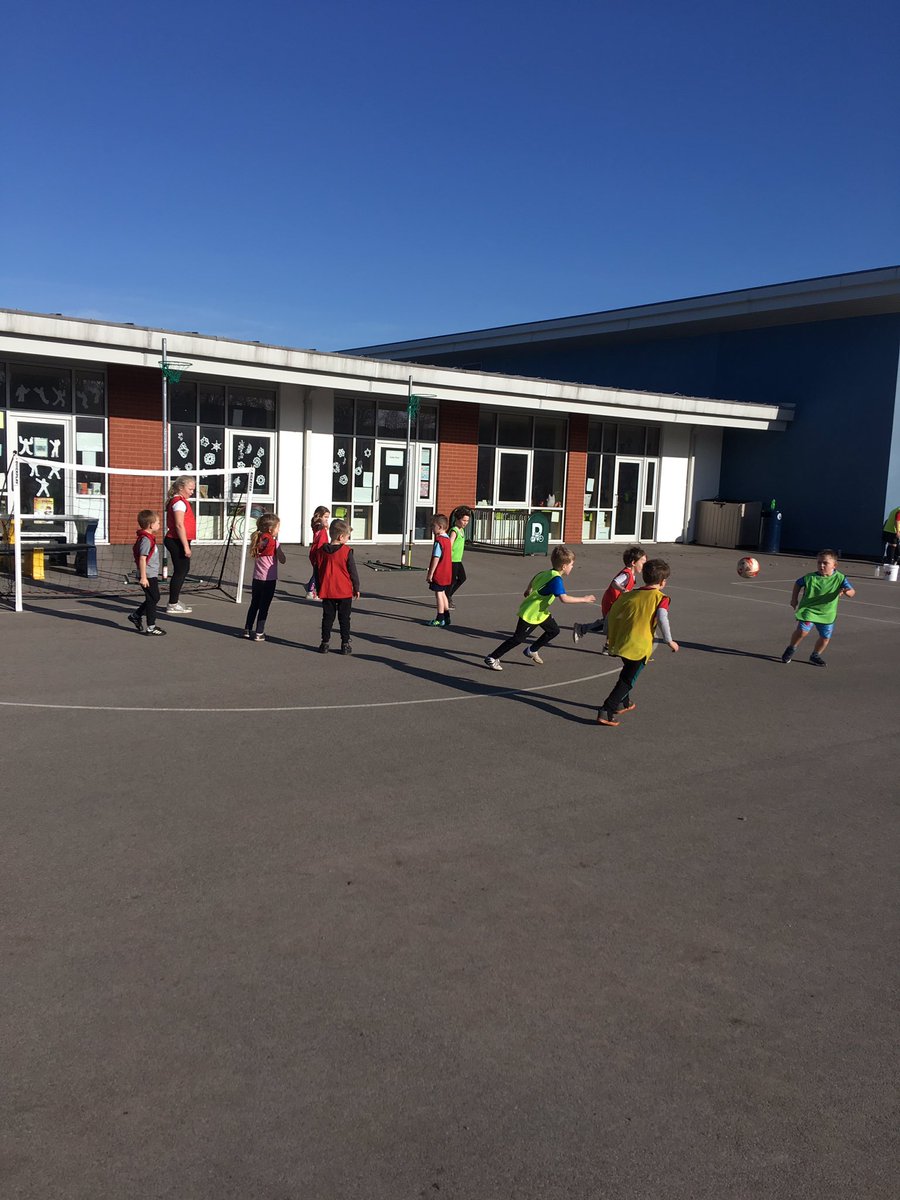 HeyhousesSport's tweet photo. Sports Camp 🏆
The end of a fabulous week with over 80 children attending. It’s been an absolute joy to have them all at sports camp. We had a very entertaining talent show this morning &amp; in our Olympic Games here’s the final standings:
🥇Nigeria 🇳🇬 
🥈 Egypt 🇪🇬 
🥉 England 🏴󠁧󠁢󠁥󠁮󠁧󠁿 https://t.co/6ZhXdaKIts