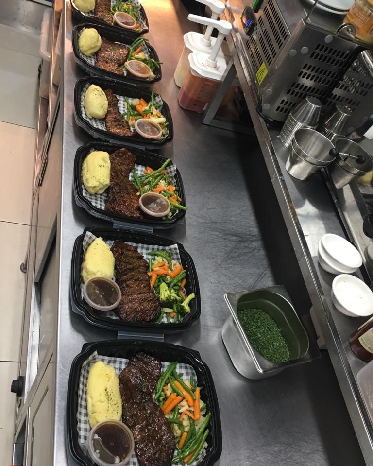 FoodFusion2's tweet photo. It's a busy night at Food Fusion! Eat in or take out, either way you won't be disappointed!
#foodfusion #food #grill #foodporn #flamegrilled #fresh #cooking #bradford 
https://t.co/BgjdS9HJIz
01274 745222 https://t.co/x1NXkCv35N