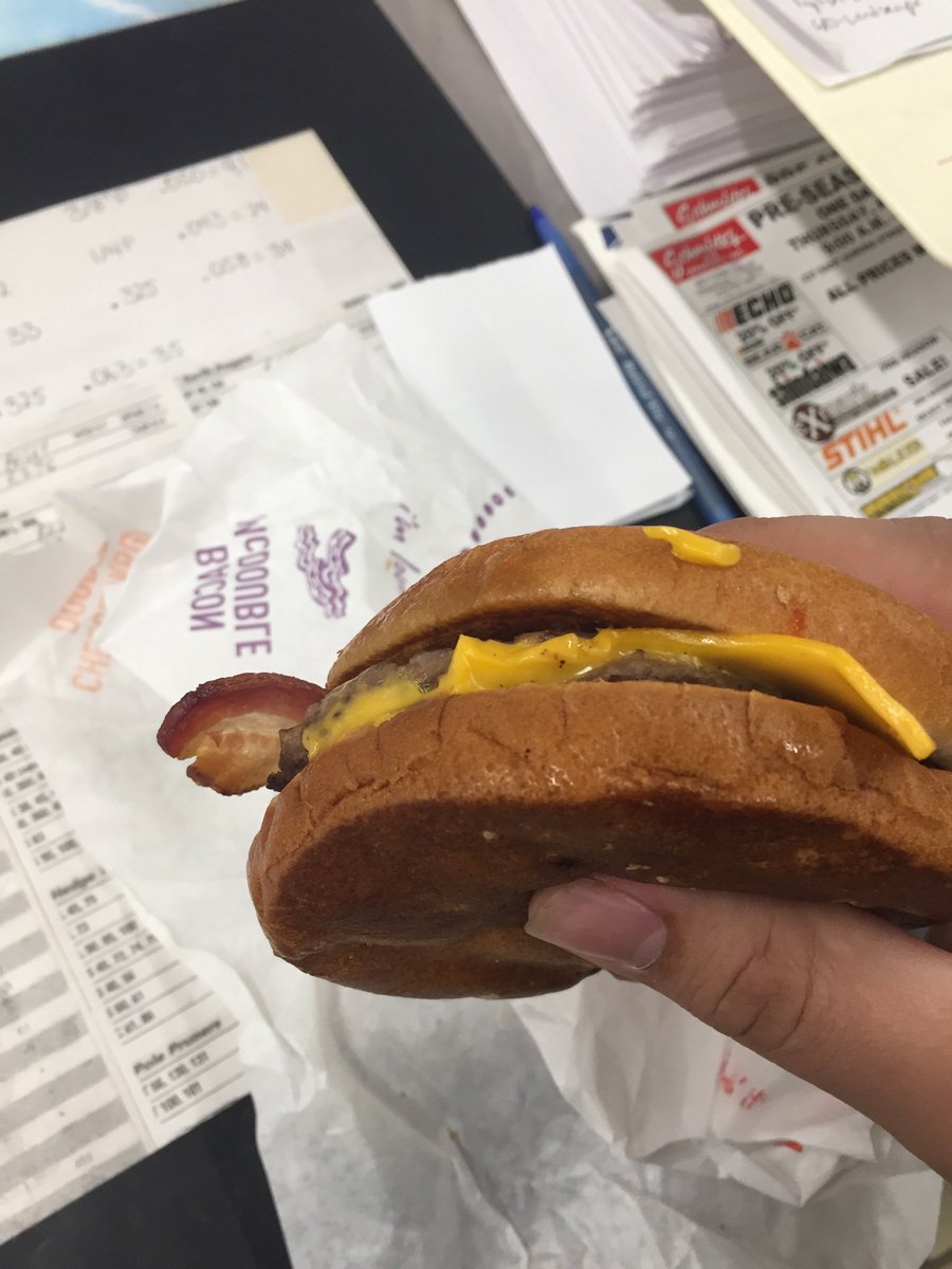 JSampt's tweet photo. Oi @McDonalds wassup with this burger I got to bottom buns and raw undercooked bacon, and my friend got his burger and it was raw in the corner😡 https://t.co/vvjlklPKsV