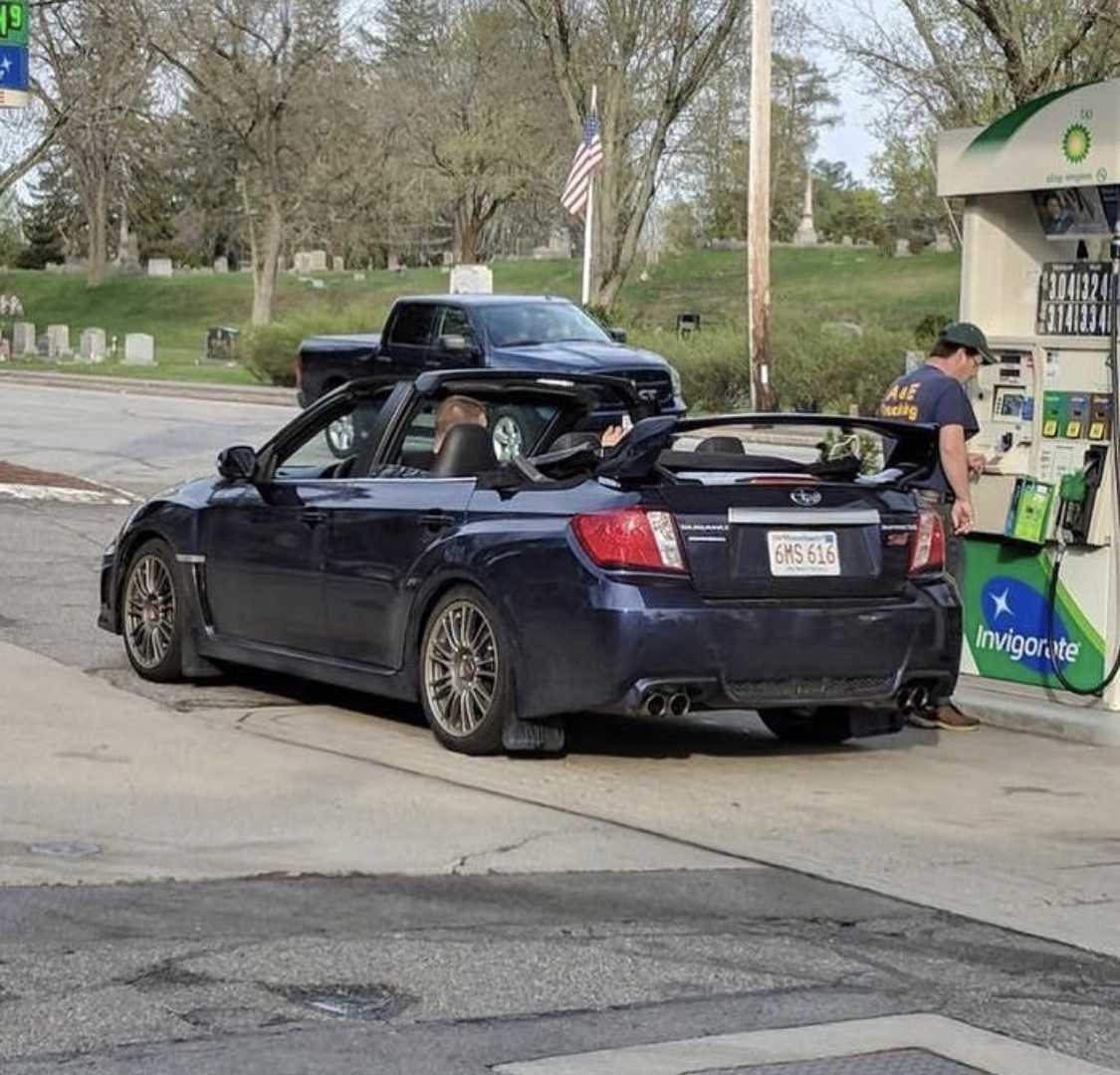 SubieFlow's tweet photo. Convertible!? https://t.co/RzxBHItz1p