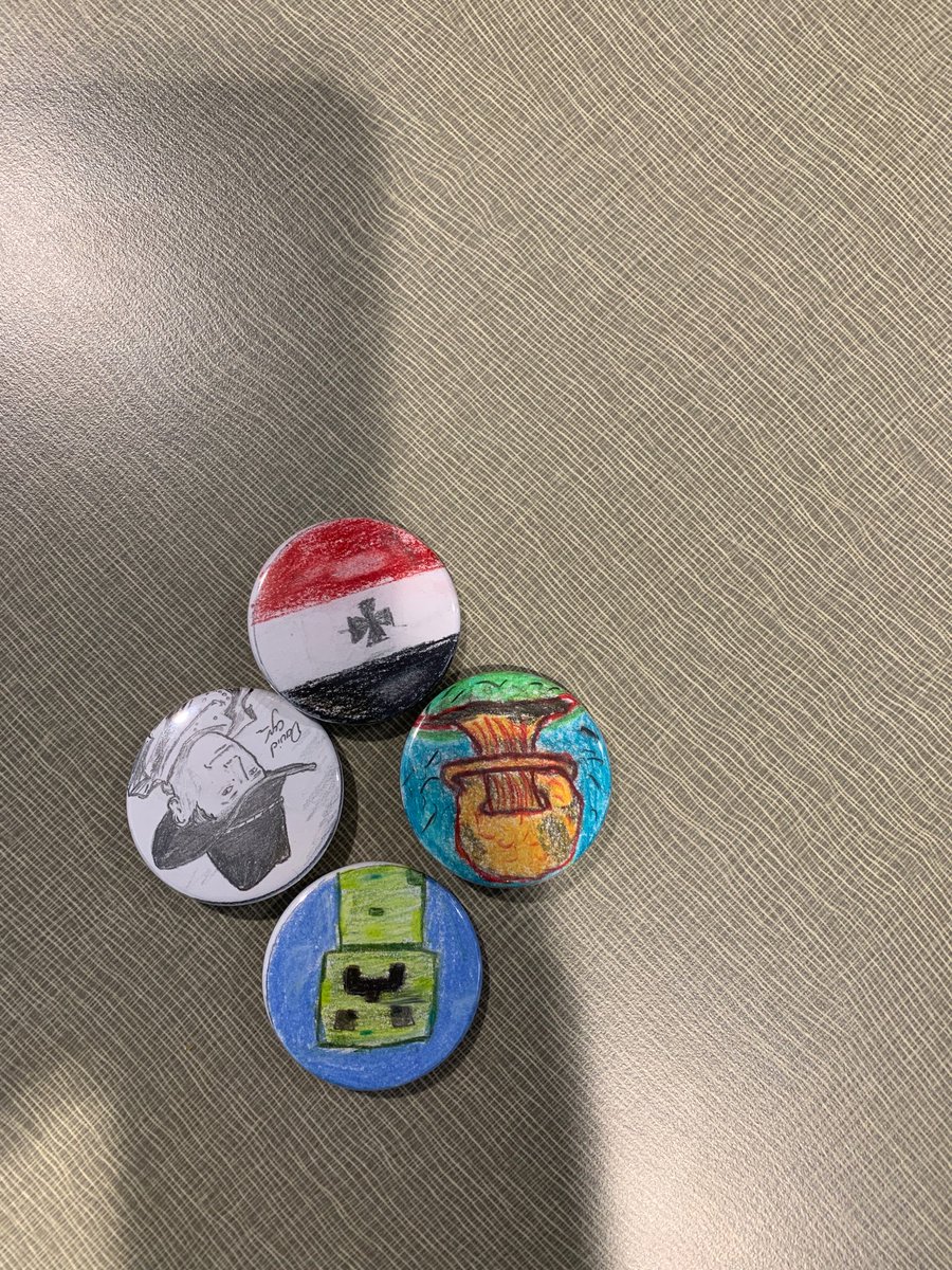 ngpshhs's tweet photo. #Ngpshhs #ngps10 
Hillside students learn how to make casts in the faculty of medicine at UofC and make buttons with the 3D printer in graphics at Mount Royal. https://t.co/W8uZP0UiDJ