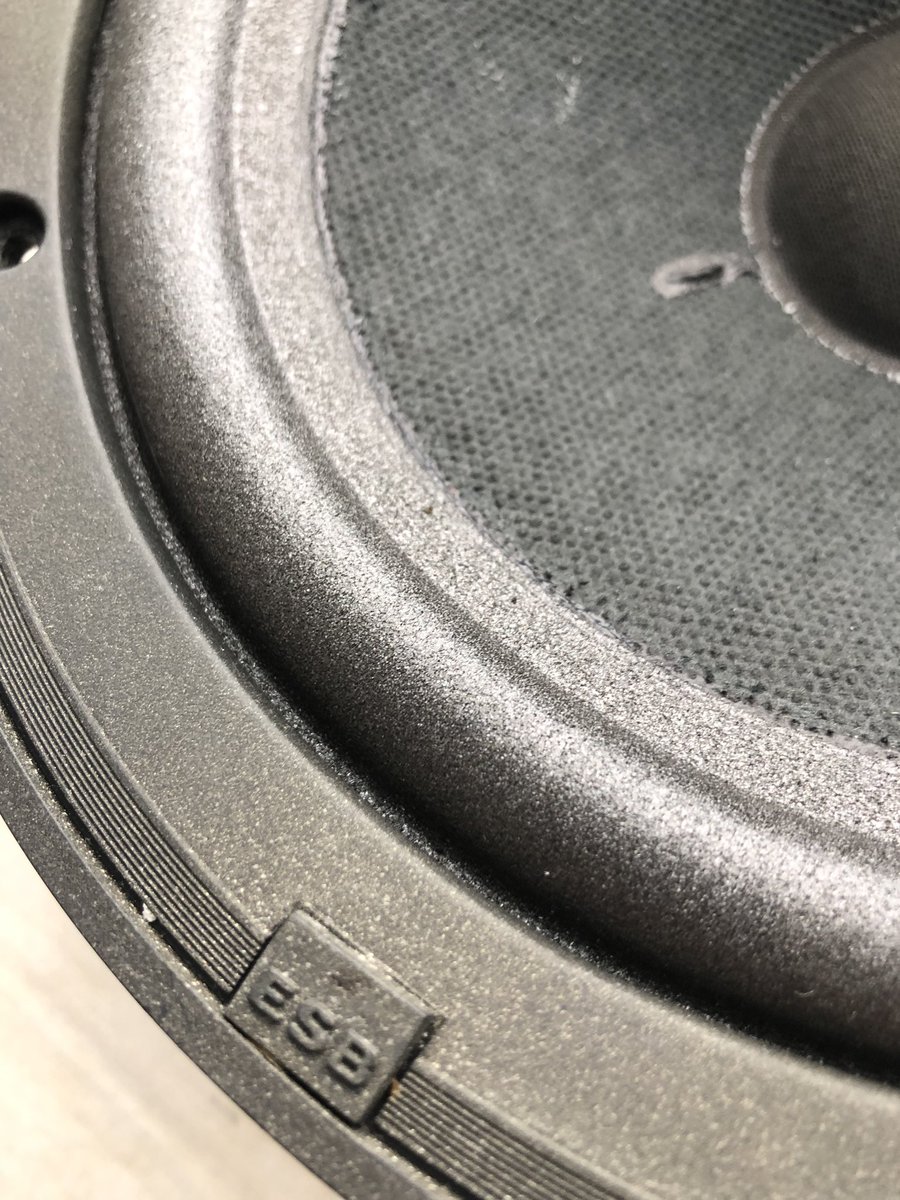 MASTERSTORE24's tweet photo. Riparazione woofer su diffusori ESB LD45 - ribordatura altoparlante - info riparazioni 3774545894 - masterstore24@gmail.com - https://t.co/7CafatEtoe

#riparazionealtoparlanti #centroassistenzahifiaudio #masterstore24 https://t.co/0QIgn7OnlV