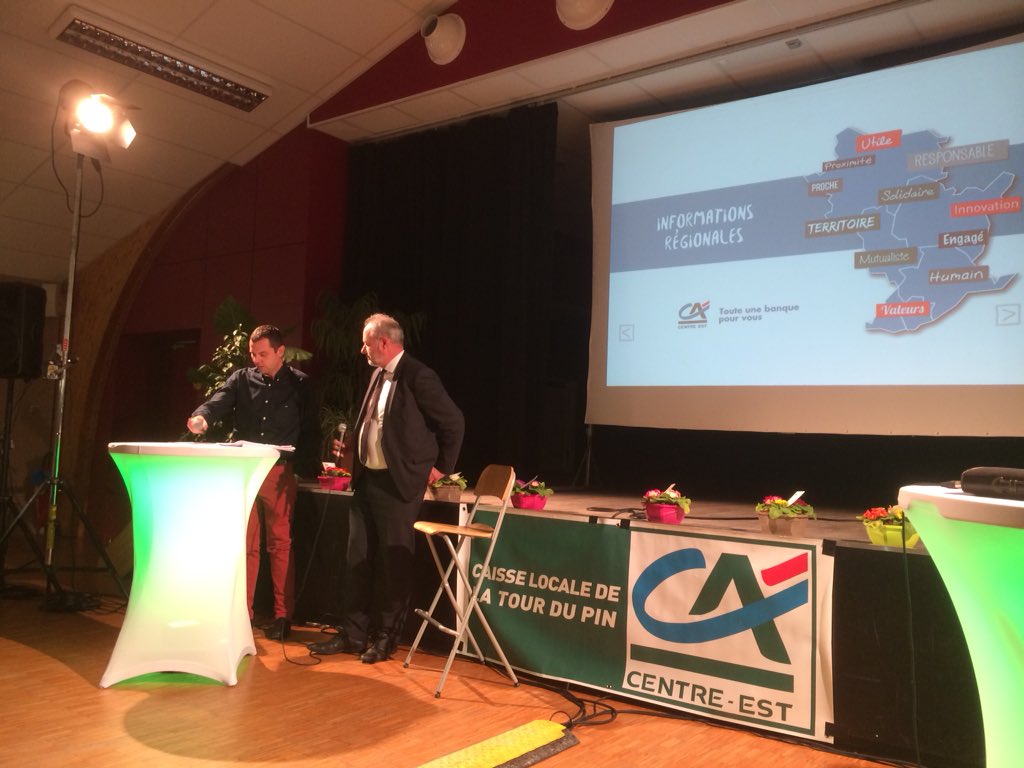 Paviet4's tweet photo. Merci à nos clients, sociétaires @ca_centrest et invités venus nombreux à notre rencontre annuelle !
Témoignages client et associatif, ainsi qu’une animation sur la prévention . Des moments d échanges forts qui sont le fondement de notre modèle mutualiste .👏 https://t.co/zaTPCcvZYg