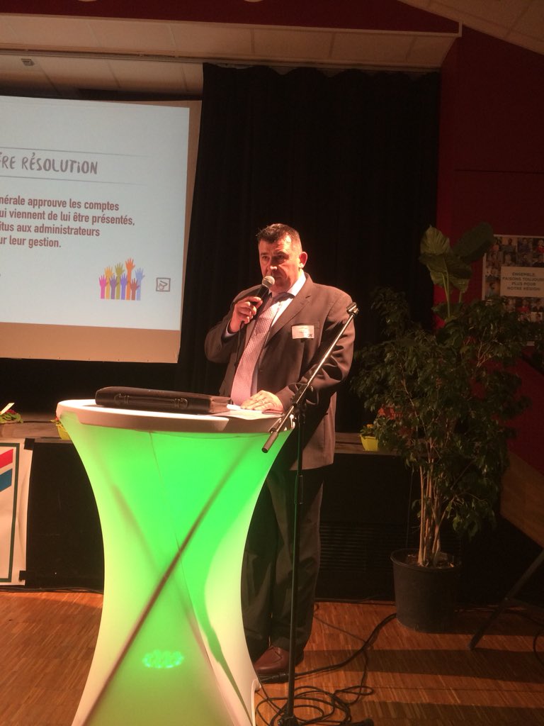 Paviet4's tweet photo. Merci à nos clients, sociétaires @ca_centrest et invités venus nombreux à notre rencontre annuelle !
Témoignages client et associatif, ainsi qu’une animation sur la prévention . Des moments d échanges forts qui sont le fondement de notre modèle mutualiste .👏 https://t.co/zaTPCcvZYg