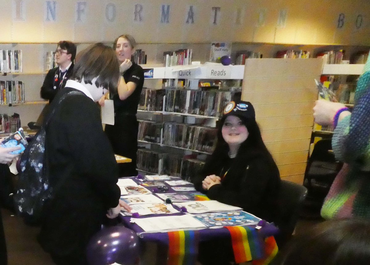 Purple Friday <a href="/RosshallAcademy/">Rosshall Academy</a> Fantastic Day ! @LGBTYS @ybspig @LGBTcatalyst <a href="/moveonscotland/">Move On</a> ..So proud !!