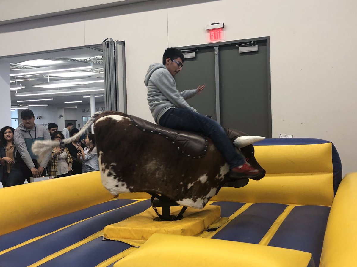 HISD_NHECHS's tweet photo. #GoTexanDayHISD @HISD_NHECHS https://t.co/TtBsqZlWPs