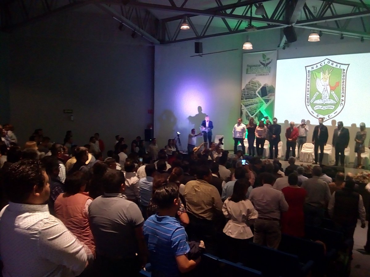 agronputla's tweet photo. Agronómica #Putla presente en celebración día del agronomo en Ciudad de Mx @uraniocrv @RAYMUNDOSLR @COSIZARATE https://t.co/OWipHyGl81