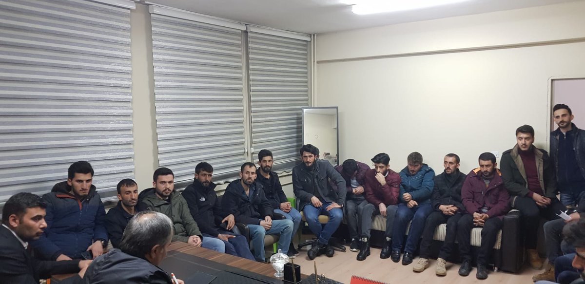 tatli_kadri's tweet photo. Bugün yönetim kurulu toplantimizi gerçekleştirdik adayimizdan gençlik için yapikacaklari dinledik gençlerle yerel seçim hakkında istisarelerde bulunduk #MemleketİşiGönülİşi #SuleymanSuylu #EmrullahGur #NaciBilici #TeomanZeydan #RustuZeydan #CumhurDemir #CevatSaydas #HalitDiler https://t.co/ljWlO1uQhJ