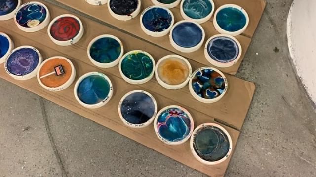 LazyGuyDIY's tweet image. Check out all the #epoxy pours from the #funwithepoxy class I taught today at @workbenchconference #makersgonnamake #epoxyresin #workbenchcon2019 #lazyguydiy ift.tt/2IxN7wA