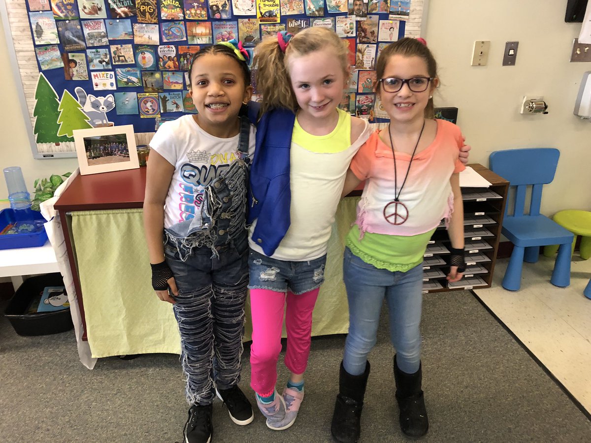 Attn all writers...question  #5 from young writers...what memories do you have from being a child writer?   #decadesday @d46webmaster  @RyanT_Higgins  @laurenmagaziner  @JessieSima  @laurenTarshis  @AmeDyckman  @Jess_Keating  @MaryPopeOsborne  @IamJoryJohn  @emmawunsch  @BergerBooks