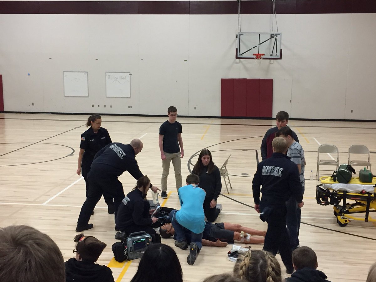 NVMSPE's tweet photo. Thanks Ankeny Fire Department ! Our 9th grade students got a hands on training scenario over the last 2 days! @AnkenyNorthview #firstaidandcprtraining https://t.co/7FSsAjbcQd