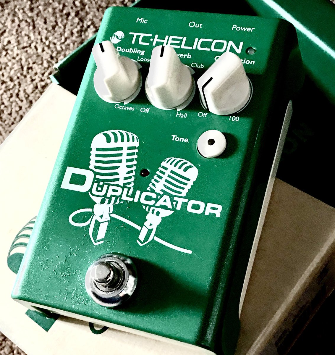 Tried this little baby out at HFT practice last night.

Super impressed 
Very simple,to the point and incredibly effective,

So simple it doesn’t even have instructions ,

#madeforsimplesingers 

<a href="/andertonsmusic/">Andertons Music Co.</a> <a href="/tchelicon/">TC Helicon</a> 

X