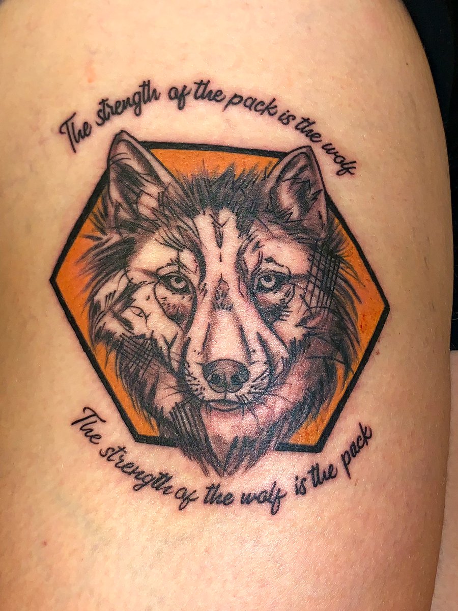louisebarra13's tweet photo. Just back from getting my first ink 😍@Wolves #oldgold #strengthofthewolf #nuno #wolves #wwfc https://t.co/khoWfKbsym