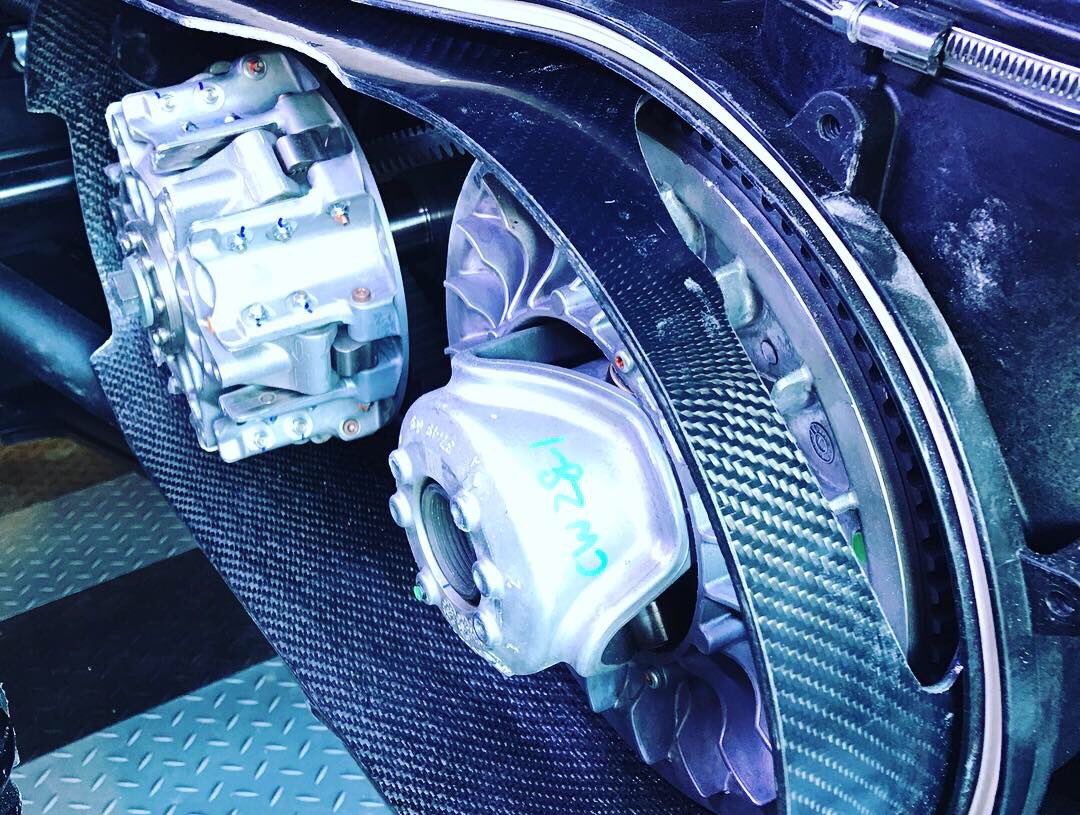 CustomsDirtbag's tweet photo. New release all carbon fiber clutch housing insert 2017-19 Mavericks. #CanAM #maverickx3 #UTVINC #utvsportsmag #canammaverickx3 #x3turbo https://t.co/SDSY17x3zI