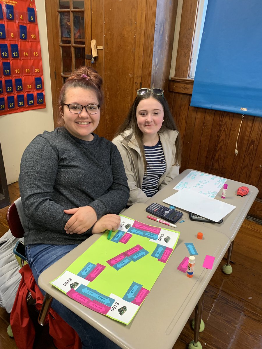 mrshuntcms_hunt's tweet photo. S’s in Mr. Martins 7th grade class @ Fyffe made conceptual connections between Real World Problems &amp; Algorithms . Show me the Money! #dekalblearning #MDC https://t.co/Ml6B74PtWC