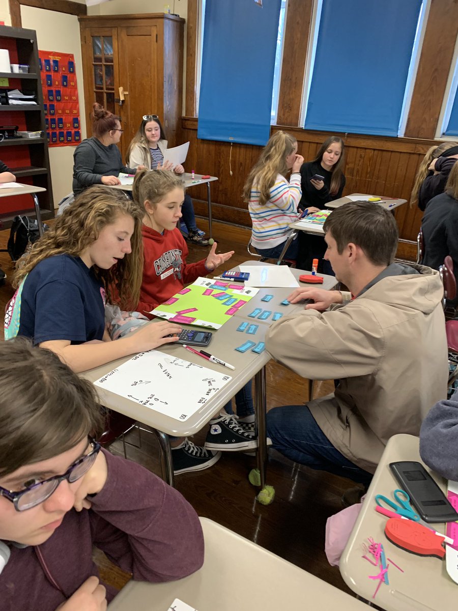 mrshuntcms_hunt's tweet photo. S’s in Mr. Martins 7th grade class @ Fyffe made conceptual connections between Real World Problems &amp; Algorithms . Show me the Money! #dekalblearning #MDC https://t.co/Ml6B74PtWC