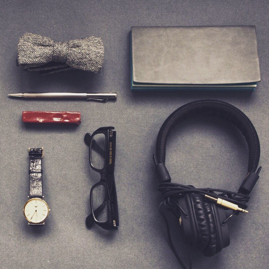 IulsStore's tweet photo. Contenido de una de las IulsBOX que lanzamos hace unos meses cuando empezamos. Mirando hacia el pasado es como se ve la evolución! #fashion #moda #complementos #suscripcion #iuls #iulsstore https://t.co/hH5TW7ueok