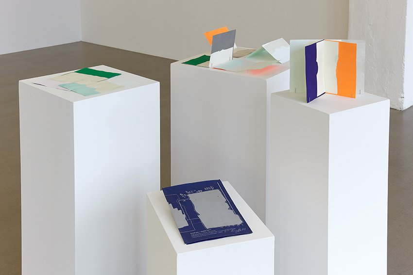 WSWorkshop's tweet photo. New on the blog this week! Find out more about Eygló Harðardóttir’s beautiful and extensive color studies and the resulting dynamic artist’s book Another Space. #artblog #colortheory #artistbooks #printmaking #silkscreenstudio.
https://t.co/neyOsljqJ1 https://t.co/mFUgc7FwHA